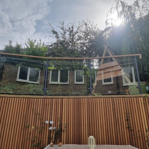 Curved Glass Balustrade – Bradway, Sheffield Curved Glass Balustrade – Bradway, Sheffield