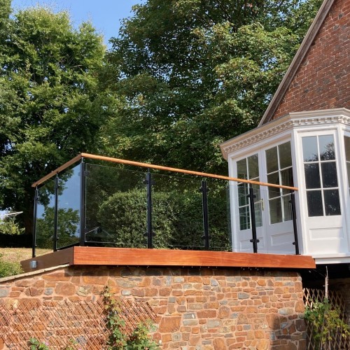 Steel, Glass & Iroko Hardwood Balustrade (Exeter) Steel, Glass & Iroko Hardwood Balustrade (Exeter)