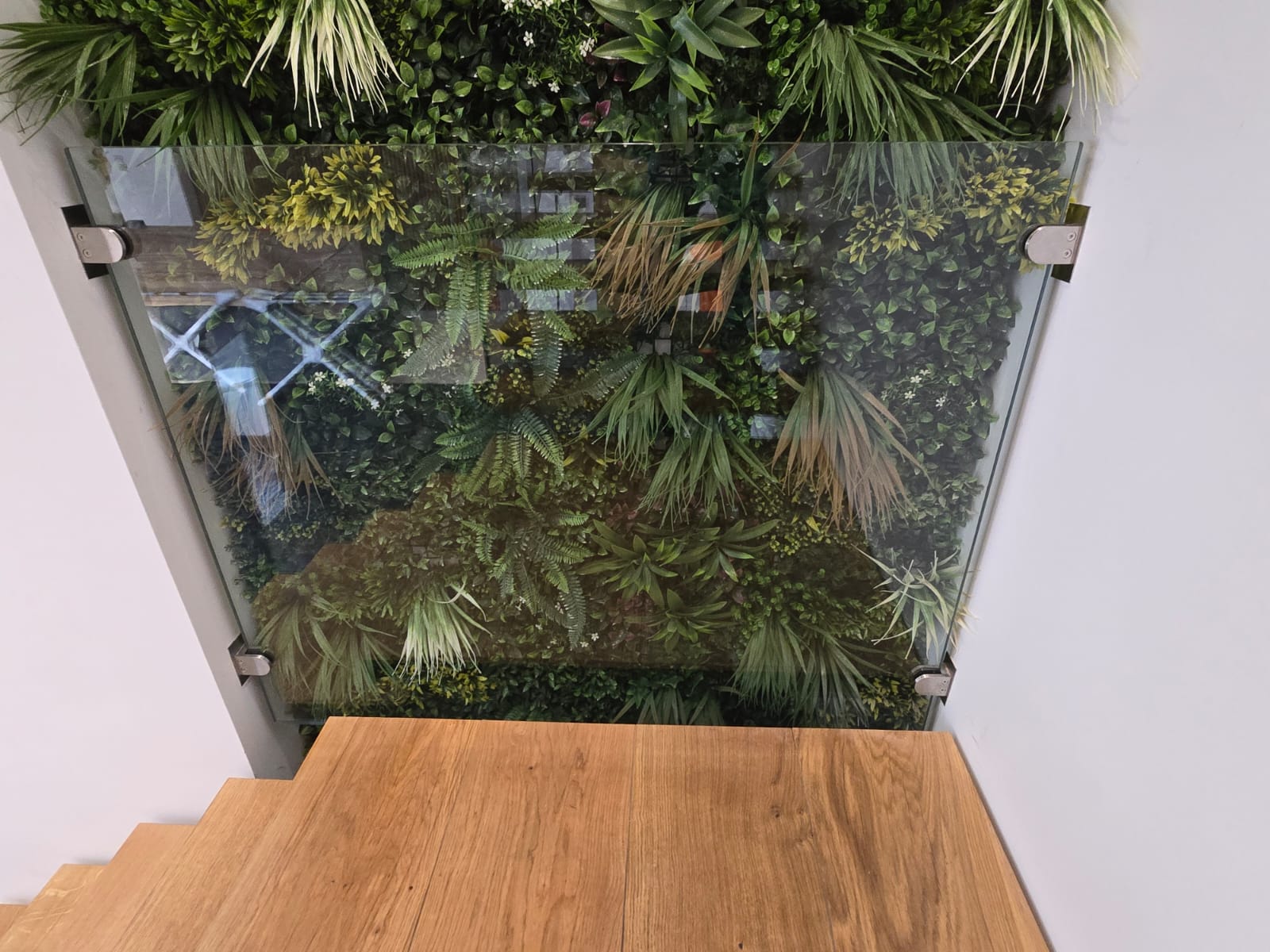 Frameless Glass Landing Panel