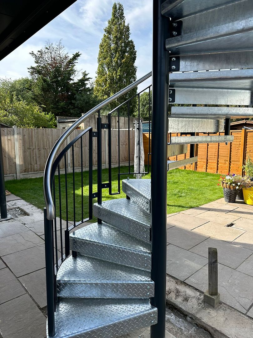 spiral-staircase-installation-chigwell-uk
