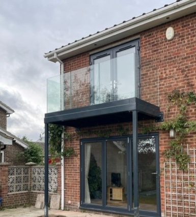 WALKOUT BALCONY GLASS
