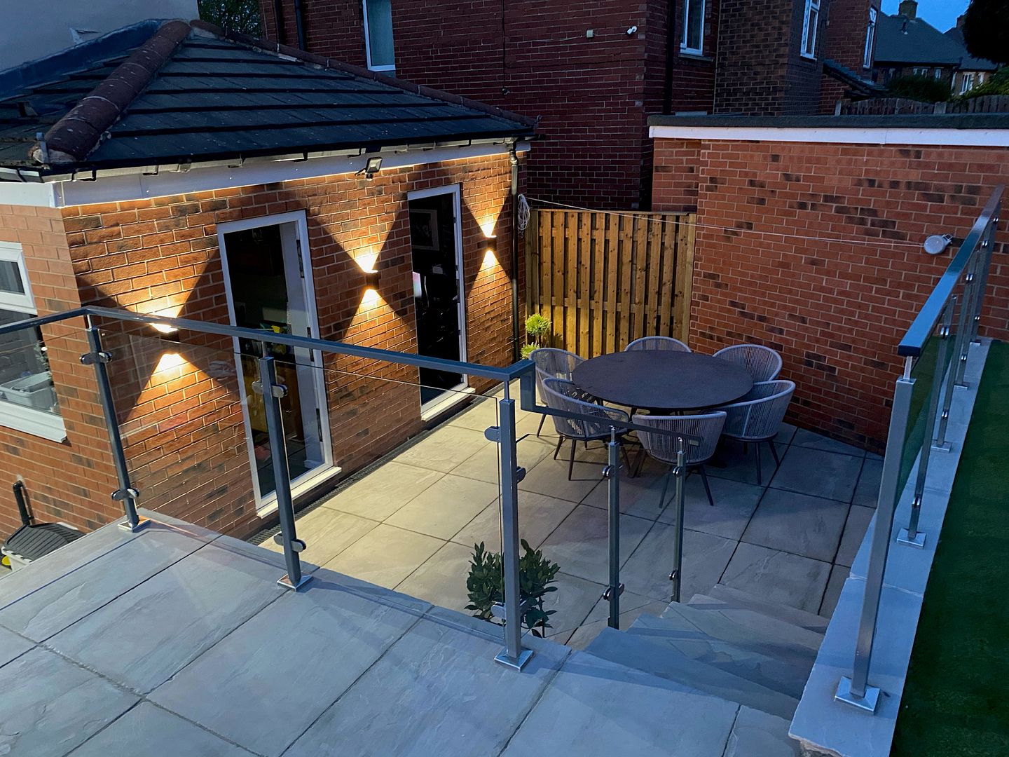 powdercoated-glass-balustrade